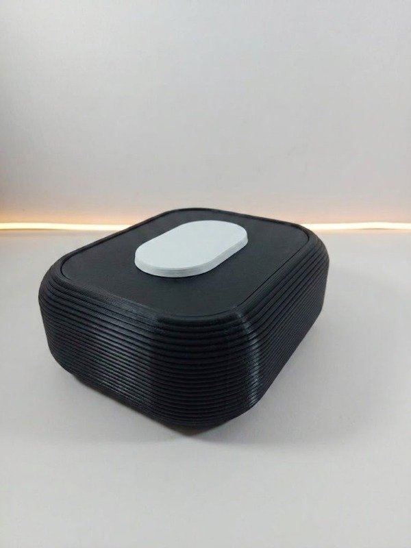 Producto - Dispensador de Toallitas Húmedas - Color Negro y Blanco