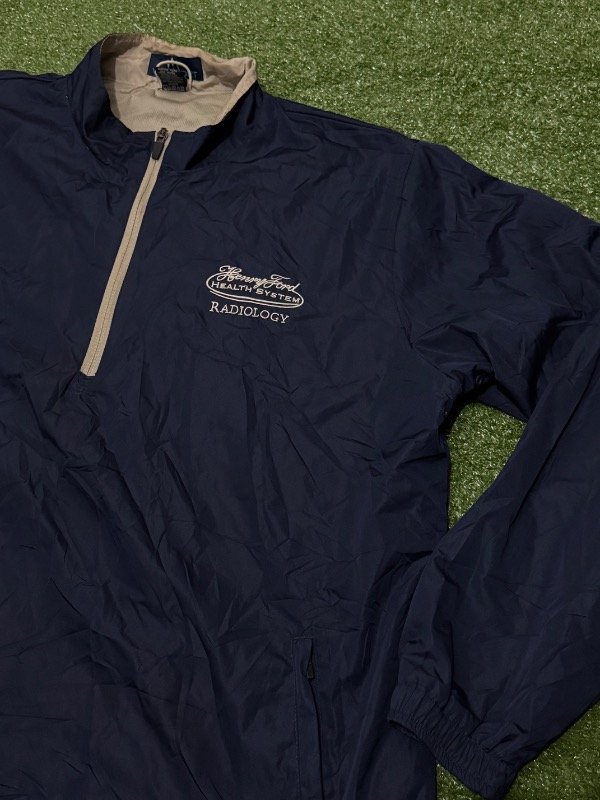 Producto - Buzo Rompeviento XL
