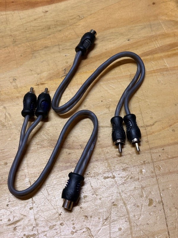 Producto - PAR DE CABLE RCA "Y" 1 HEMBRA A 2 MACHOS RECOIL