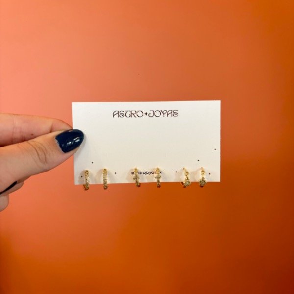 Producto - Set de aritos de acero dorado