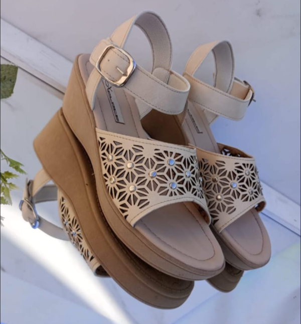 Producto - Sandalias beige