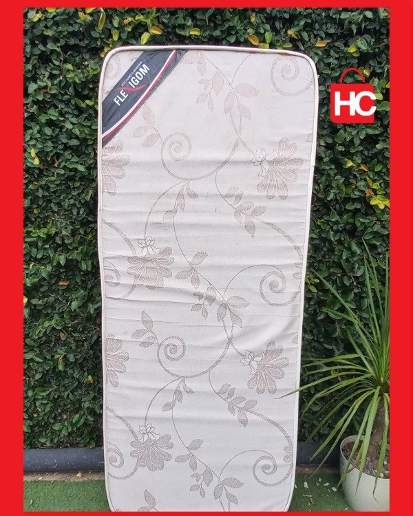 Producto - Colchón de 1 plaza Flexigom matelaseado con estructura reforzada