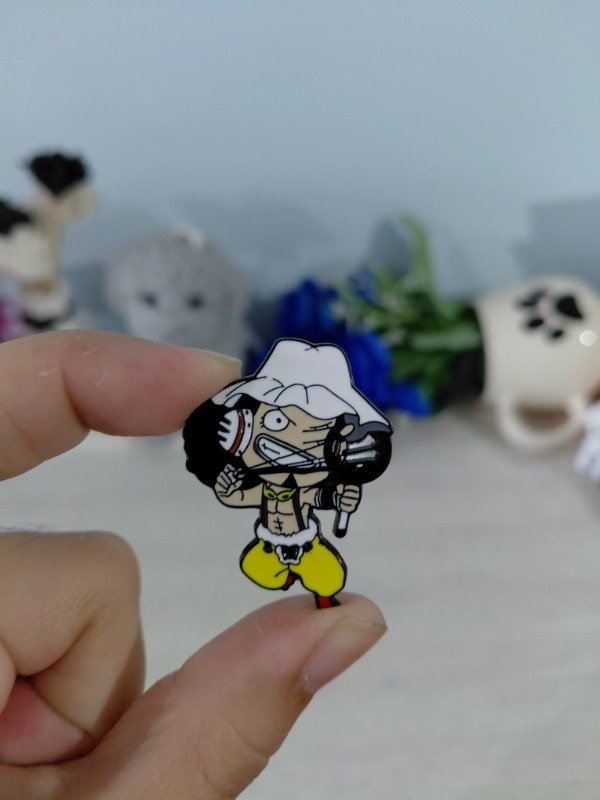 Producto - Pin metalizado - One piece #1284