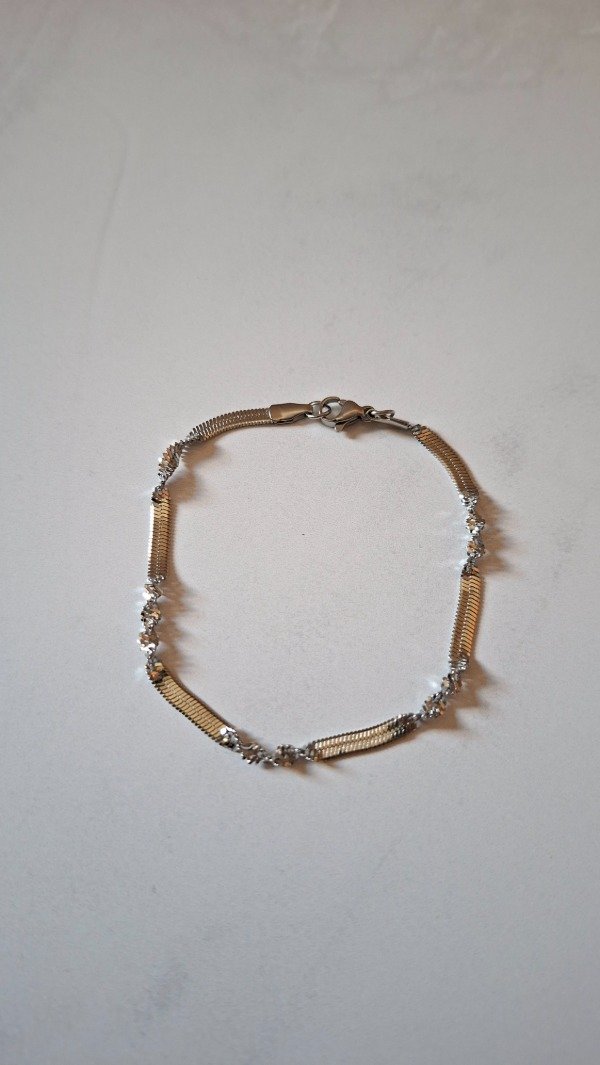 Producto - Pulsera de acero quirúrgico cola de topo doblada