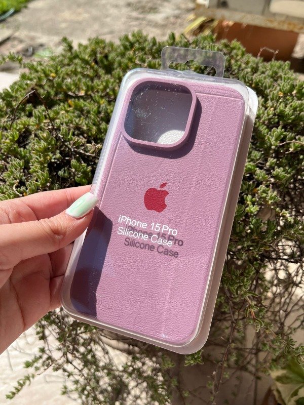 Producto - Iph 15 pro silicona case morado