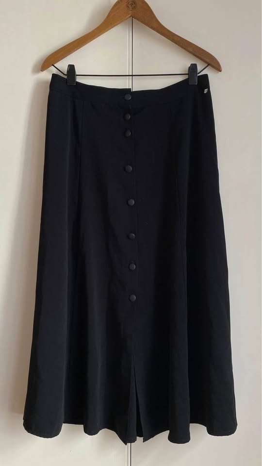 Producto - Falda con botones forrados Talle L
