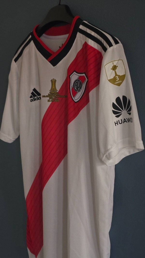 Producto - CAMISETA RETRO RIVER PLATE TITULAR 2018 - 2