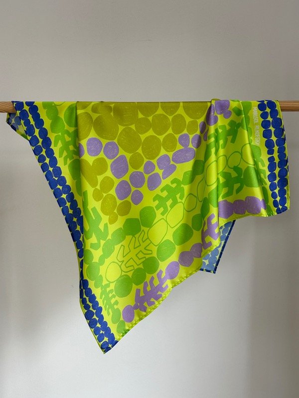 Producto - Pañuelo rocas