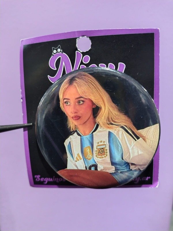 Producto - Pin Sabrina Carpenter