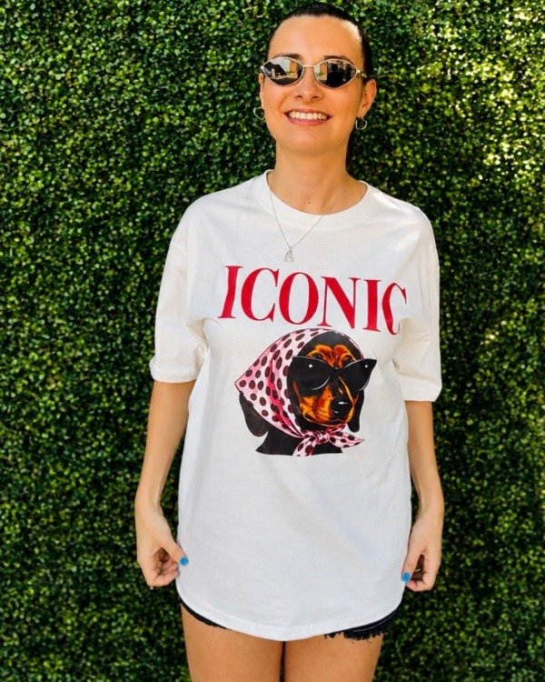 Producto - REMERA ICONIC ESTAMPA DE PERRO