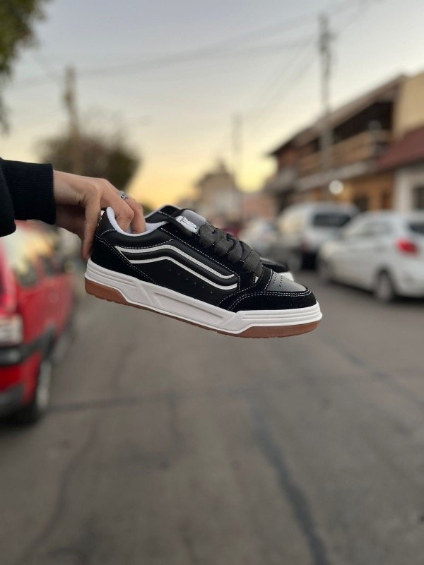 Producto - VANS HYLANE