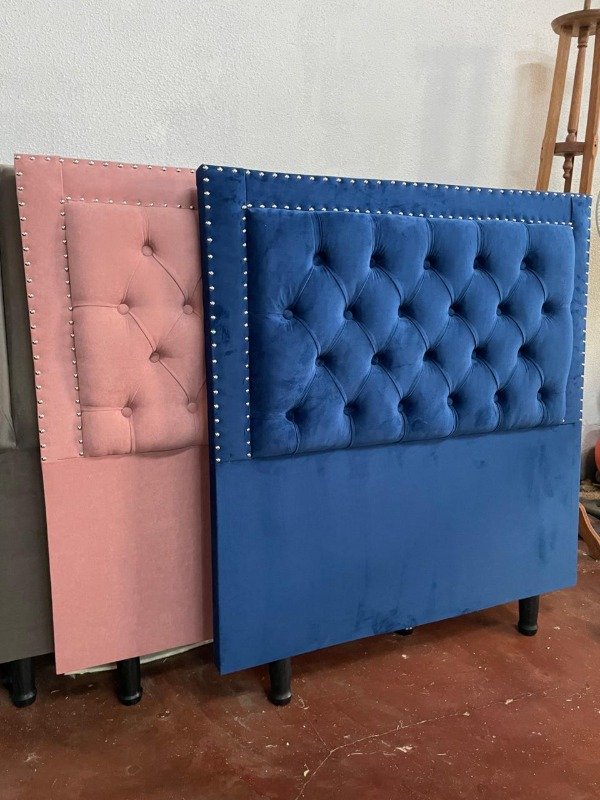 Producto - Respaldo Capitoné con Tachas