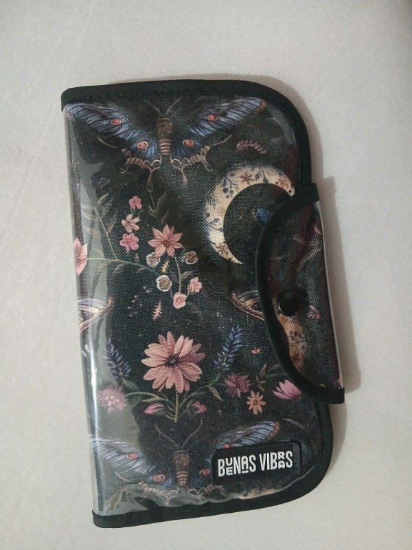 Producto - Estuche de higiene Luna y mariposas