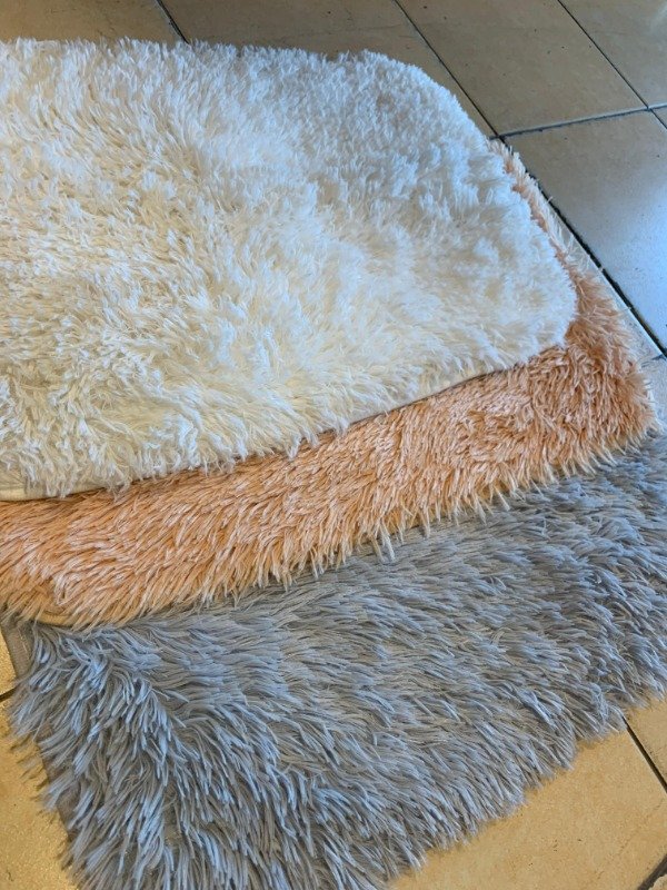 Producto - ALFOMBRA PELUDITA