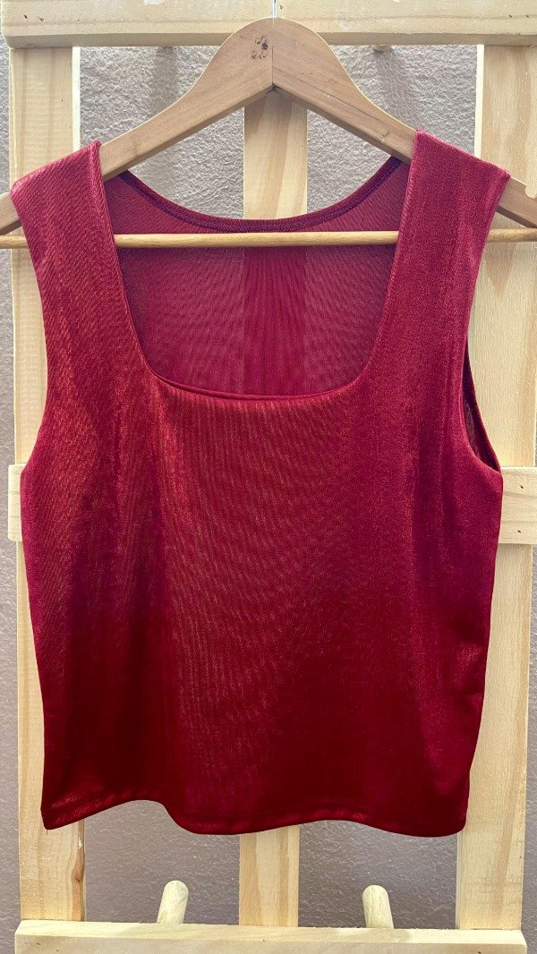 Producto - MUSCU ESCOTE CUADRADO