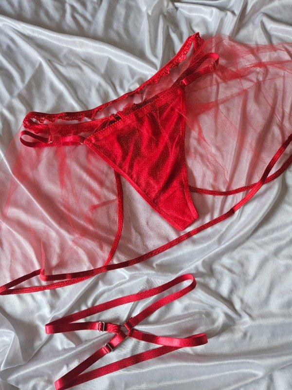 Producto - SET POLLERITA + TANGA HILO DE TULL + LIGA DOBLE ROJA (A31 A)