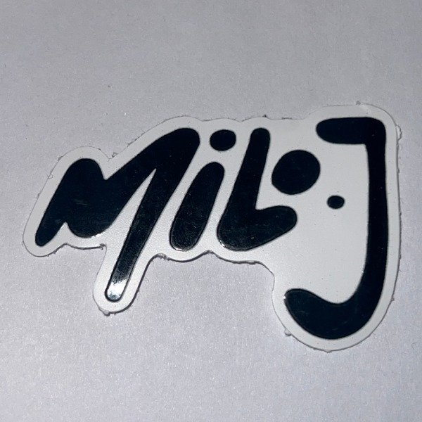 Producto - MILO J LOGOO