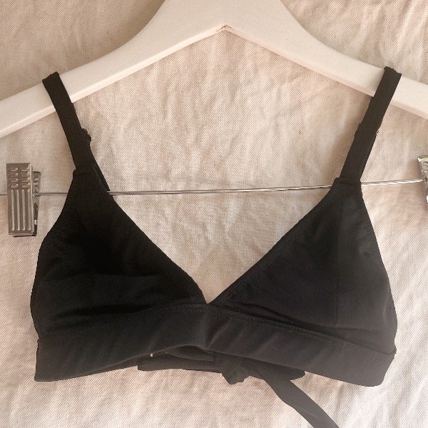 Producto - Corpiño triángulo con base negro