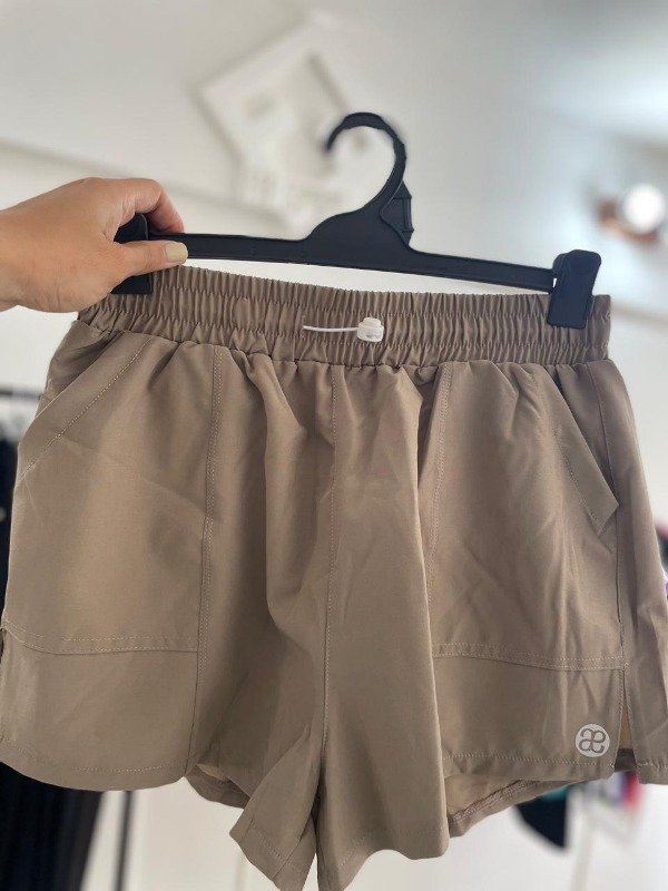 Producto - Short Poliester y bolsillos con calza