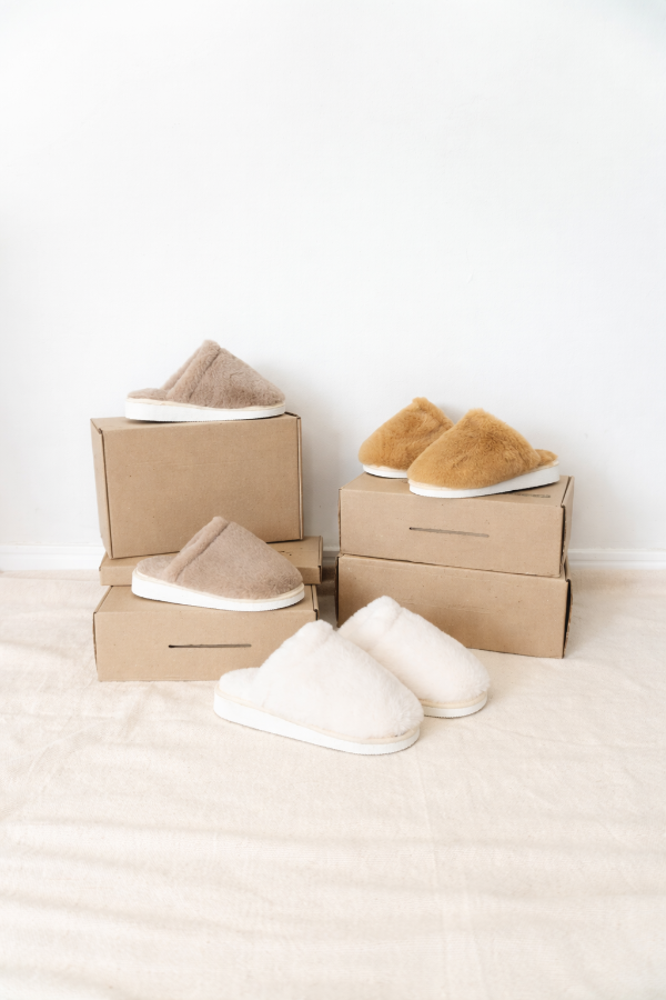Producto - Pantuflon de piel con taco