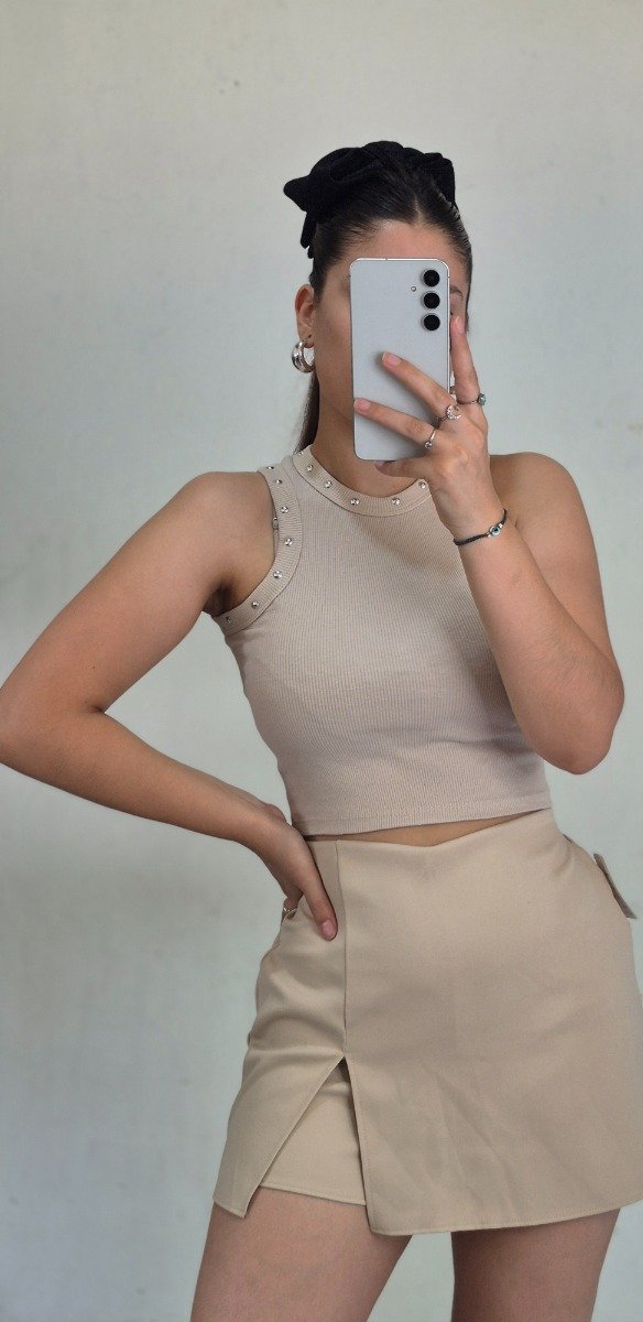 Producto - Musculosa tachas