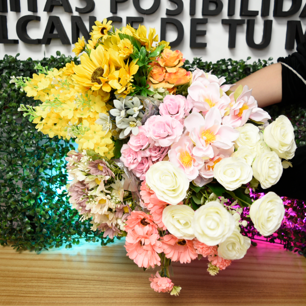Producto - RAMOS FLORES PREMIUM 699