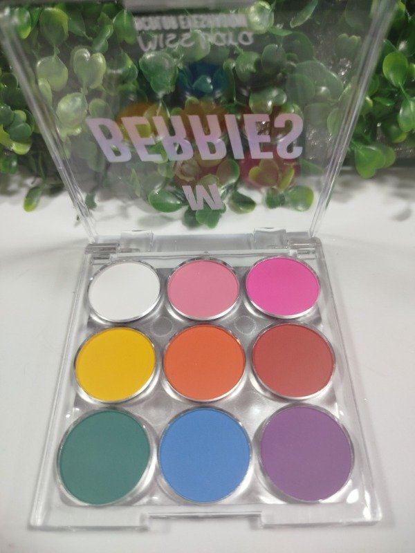 Producto - PALETA 9 SOMBRAS BERRIES MISS LARA