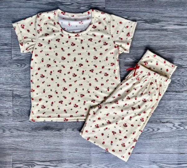 Producto - pijama morley dama, media estacion, amarillo flores