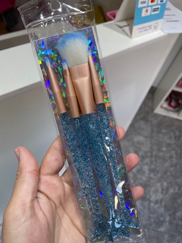Producto - Brochas sirena con Glitter celestes de a 4