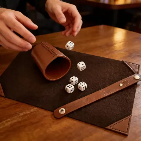 Producto - Cubilete con dados