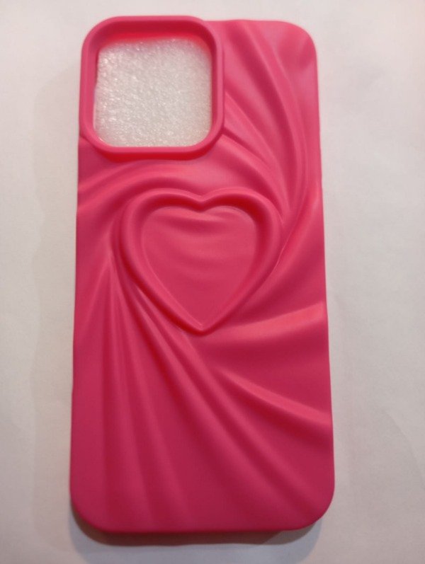 Producto - Funda Premium Corazón 3D Fucsia para iPhone 16