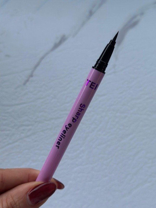 Producto - DELINEADOR LIQUIDO A PRUEBA DE AGUA - TEI - ENVASE VIOLETA
