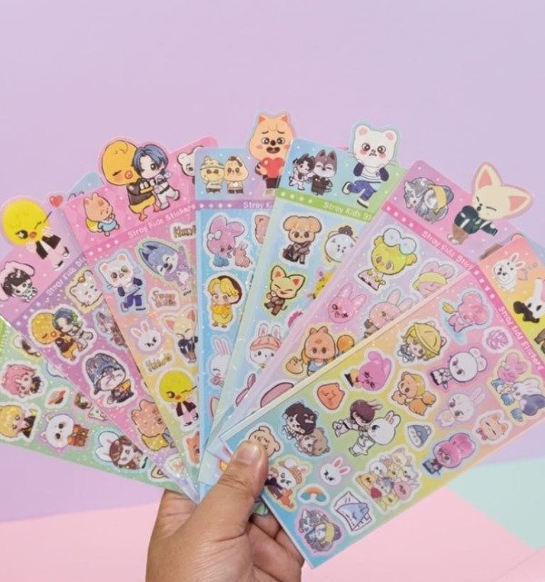 Producto - Plancha de stickers SKZOO (al azar)