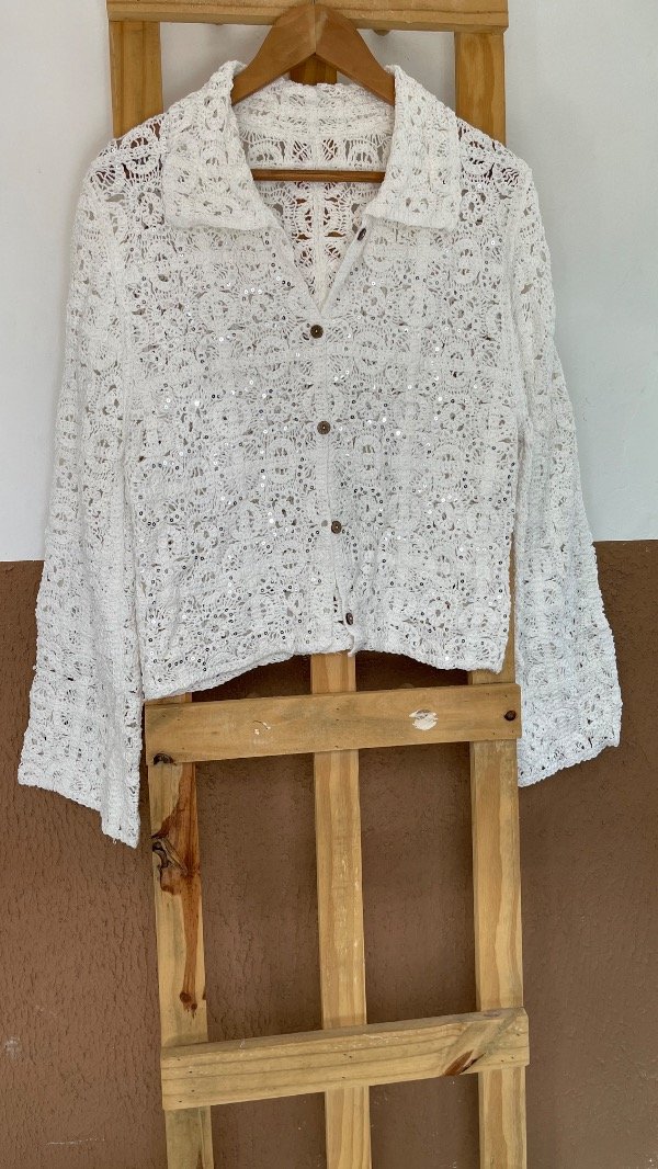 Producto - CAMISA TEJIDA Y BORDADA (importada) - 2