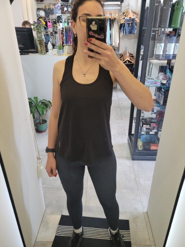 Producto - Musculosa Sulu Negra