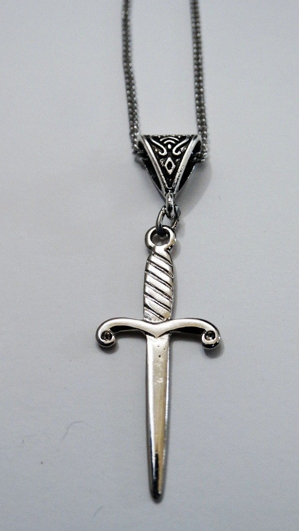 Producto - Collar Daga