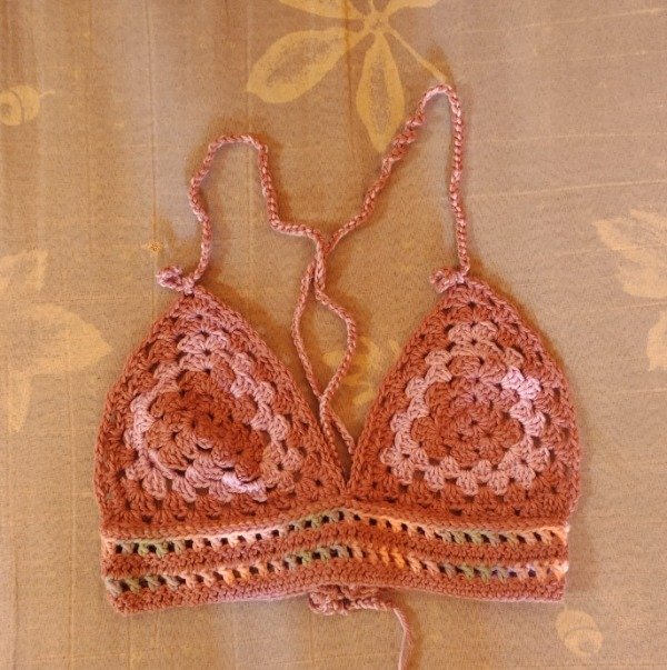 Producto - Top triangulo musculosa tejido