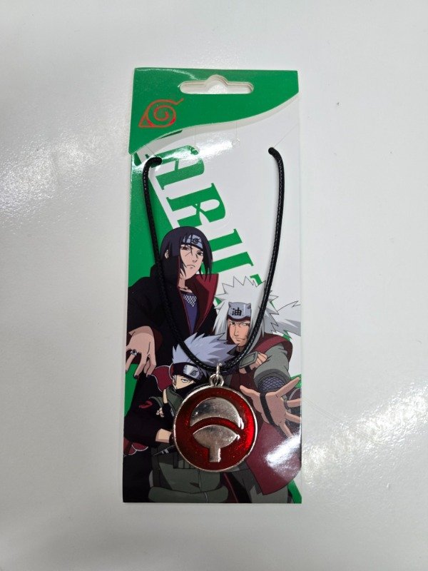 Producto - Collar dije Uchiha rojo