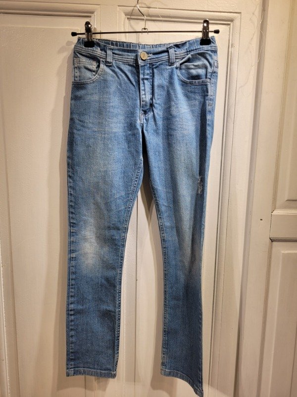 Producto - Jean CHEEKY celeste Talle 12 años - PRECIO: 10X