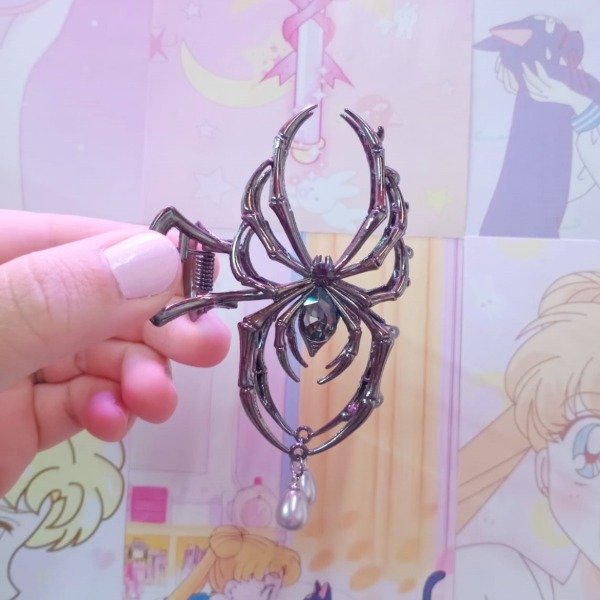 Producto - Broche Black Widow