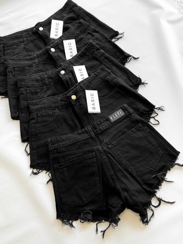 Producto - Short Blacky tiro medio - 2