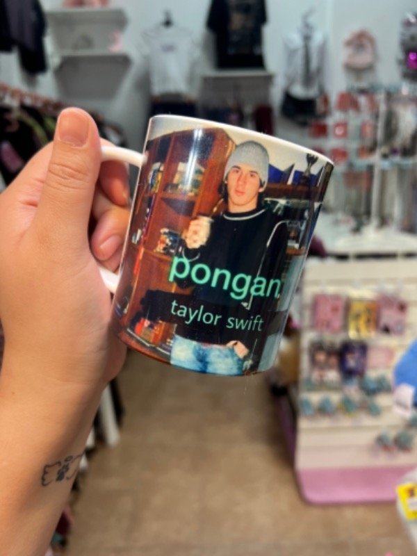 Producto - Taza Messi Taylor Swift