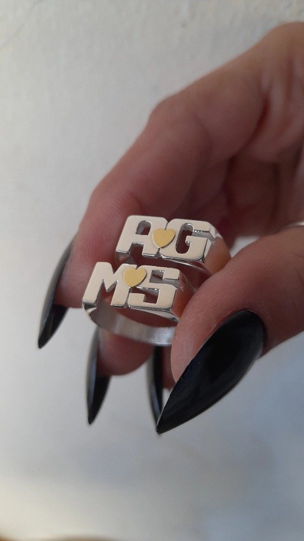 Producto - Anillo Clásico con Corazón de Oro