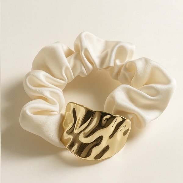Producto - Scrunchie de satén Forma Crema