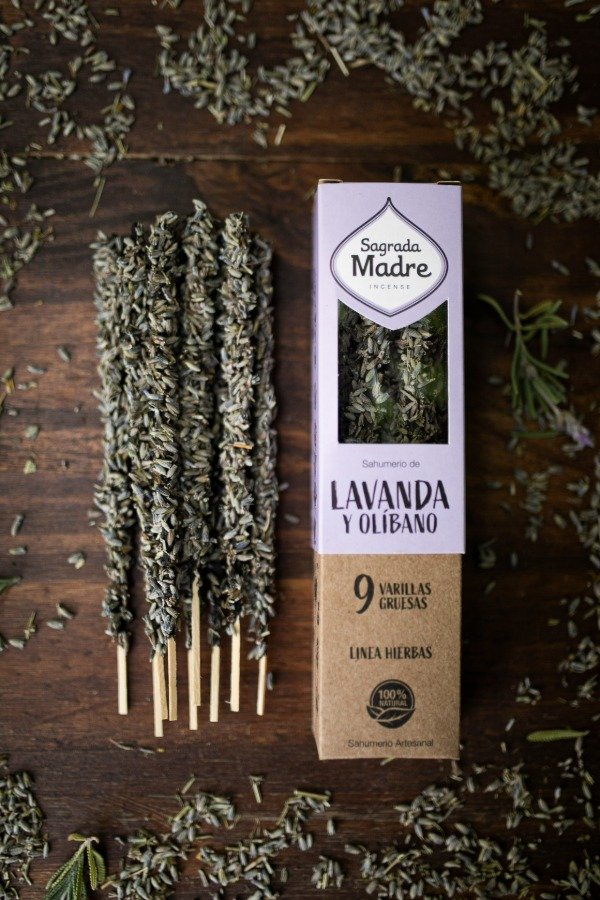 Producto - Sahumerio Sagrada Madre Línea Hierbas - Lavanda y Olíbano
