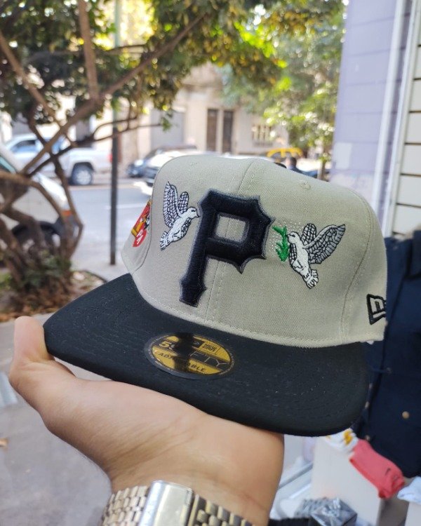 Producto - Pittsburgh Pirates "Doves of  Peace"