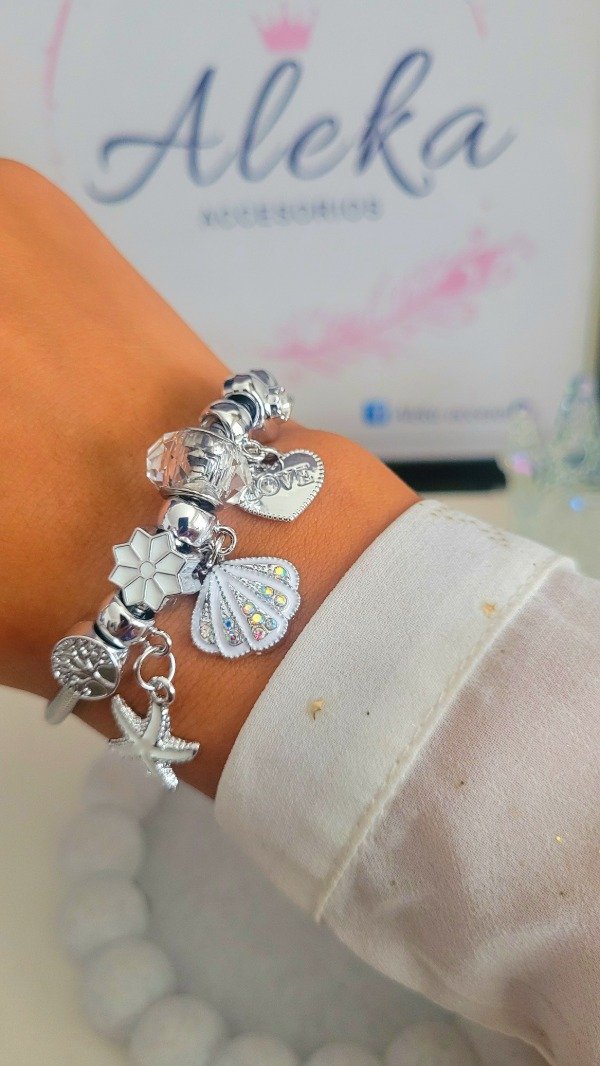 Producto - Pulsera simil pandora charms blancos de acero quirúrgico