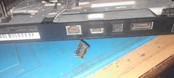 Producto - CAMBIO de Conectores HDMI - 7