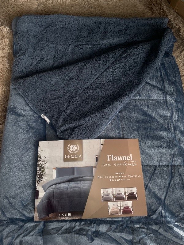 Producto - Acolchado flannel con corderito Twin