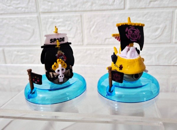 Producto - Figuras Barcos Set x 2 One Piece Law y Ace 4 cm
